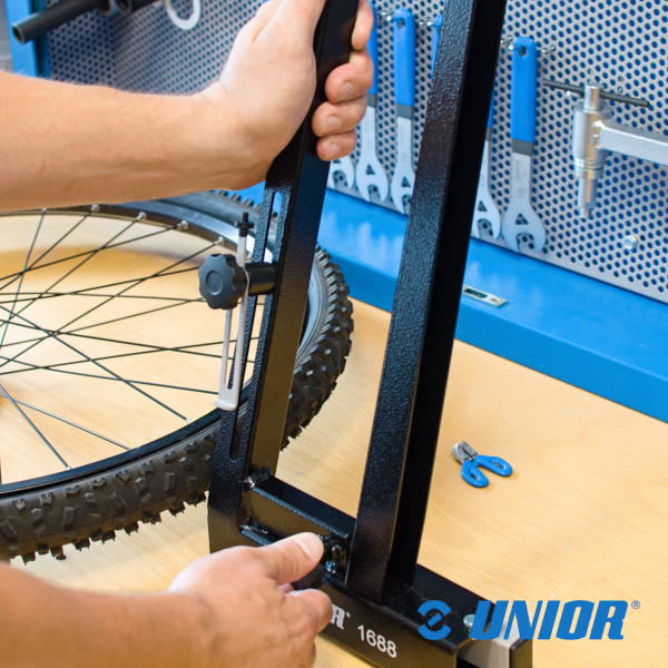 Centrownica UNR-1688 d/kół