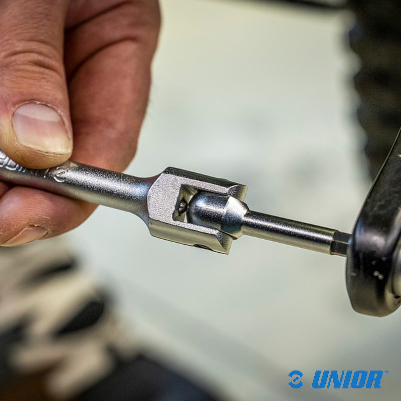 Klucz do pedałów UNR-1613S/1BI imbus 6mm