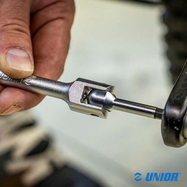 Klucz do pedałów UNR-1613S/1BI imbus 8mm