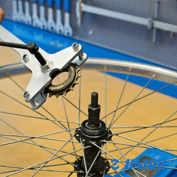 Klucz do wolnob. UNR-1722/2BI do 1s;Uniwersalny