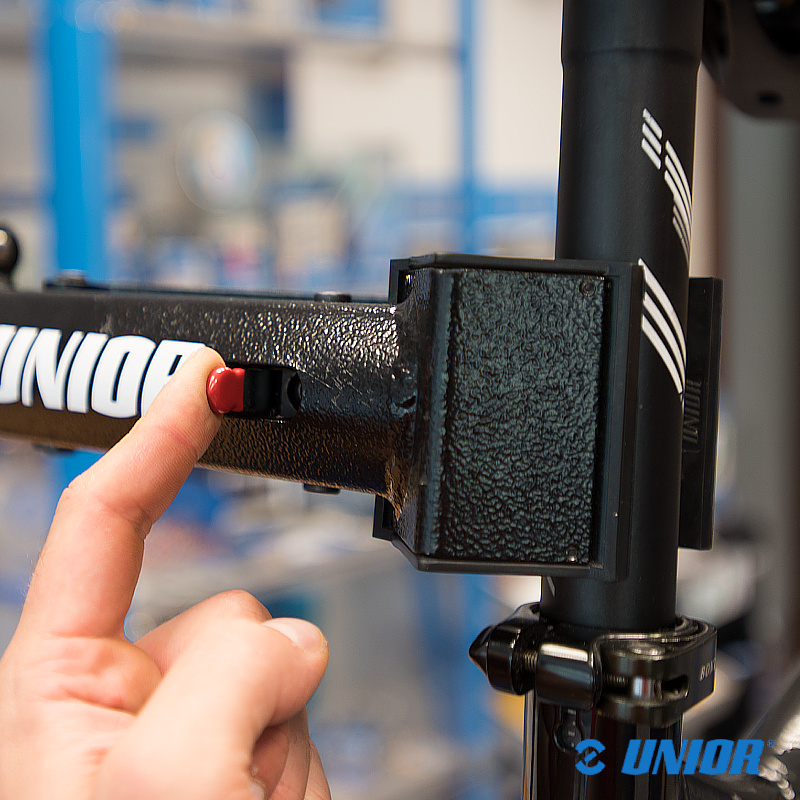 Szczęki UNR-1693.1Q d/Stojaków;z/Mech.QC-QR