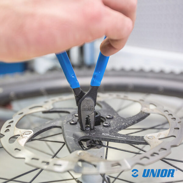 Szczypce UNR-407/4DP do uszkodzonych śrub