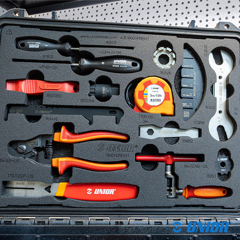 Zestaw narzędzi UNR-1600HOMEKIT2.0 Walizka;38el.